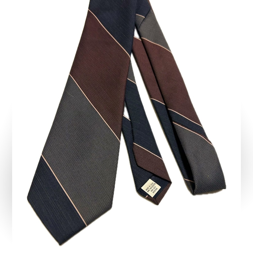 VTG. Lilly Dache Tie.